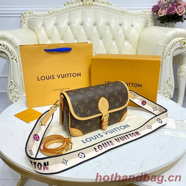 Louis Vuitton Monogram Canvas M45985