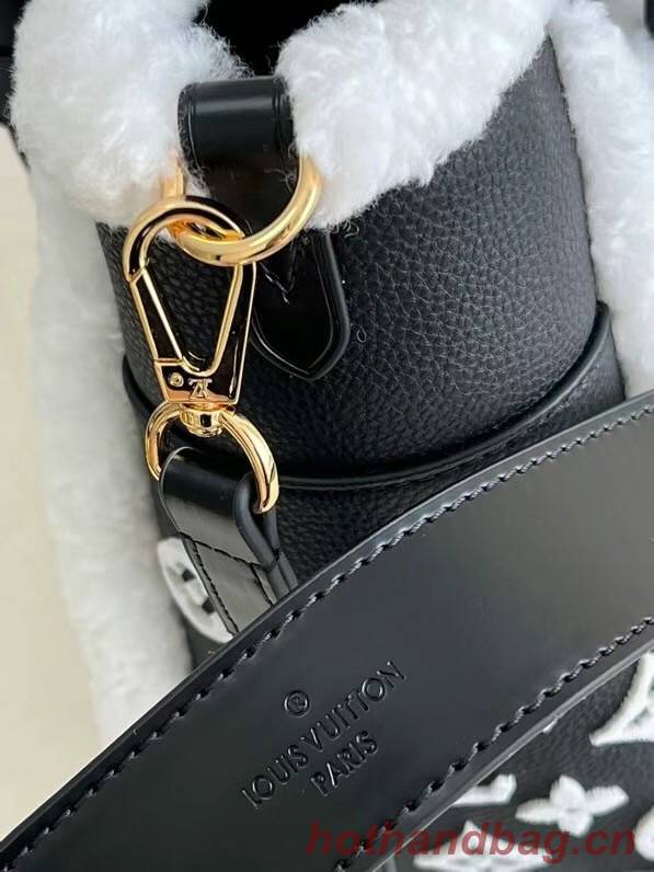 Louis Vuitton ON MY SIDE PM M58918 black