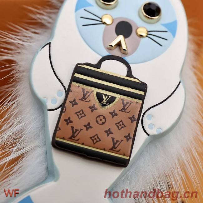 Louis Vuitton CHARM AND KEY HOLDER M00367