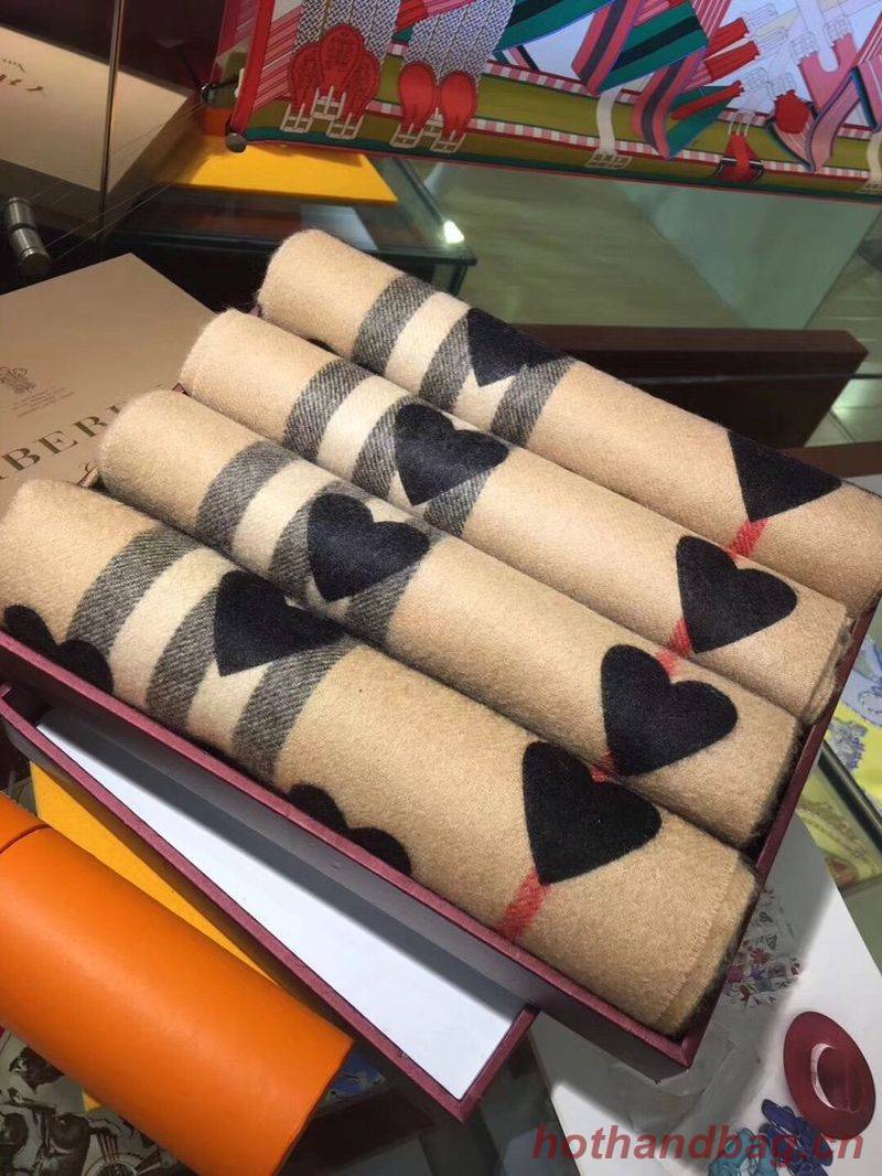 Burberry Scarf B00259