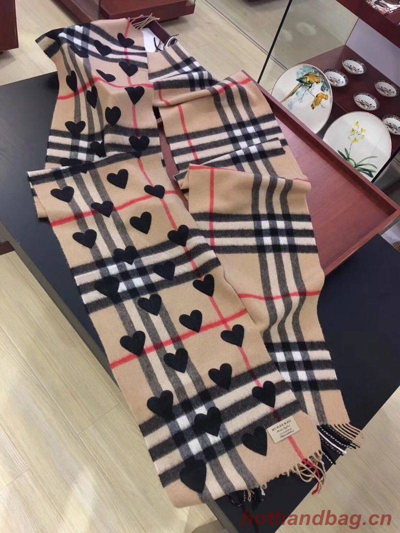 Burberry Scarf B00259