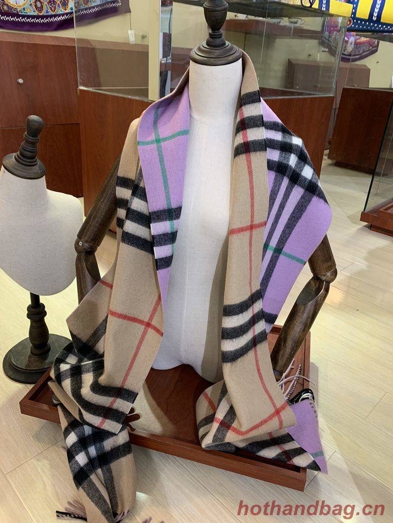 Burberry Scarf B00260