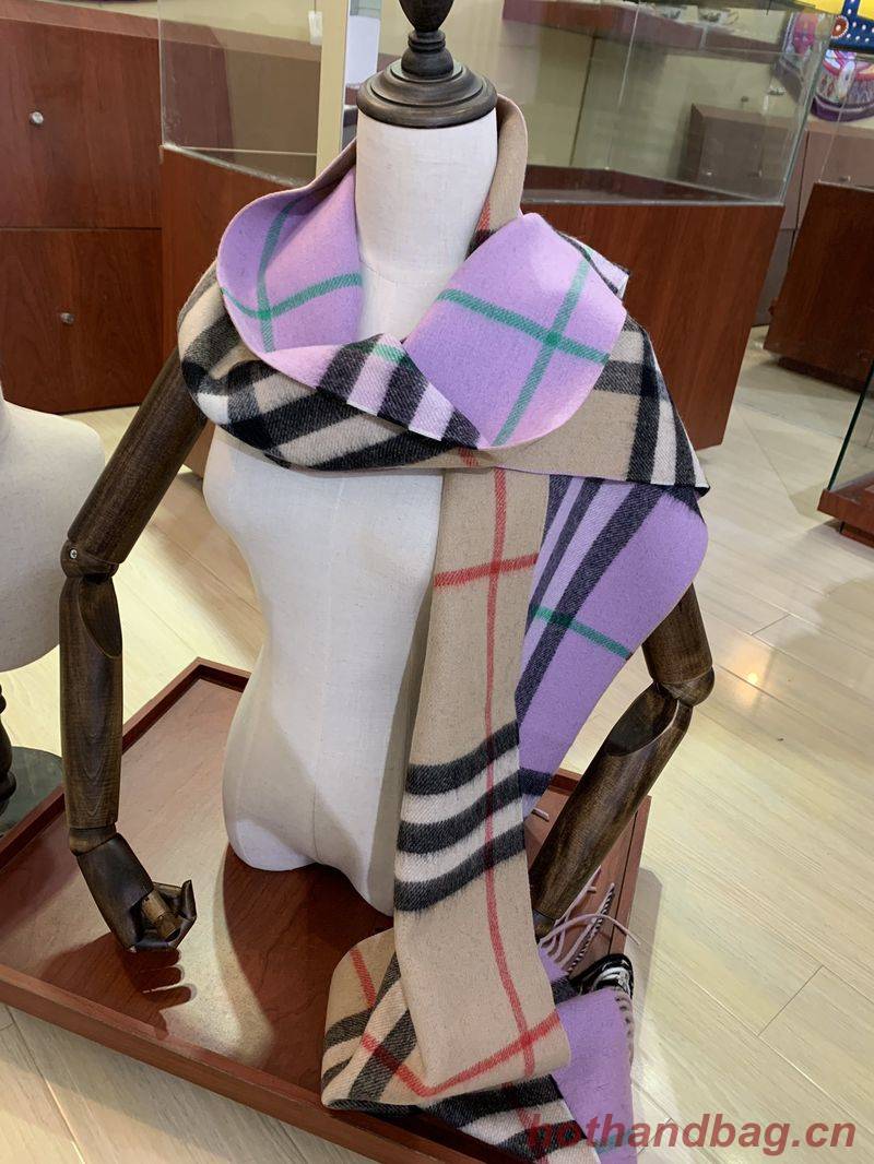 Burberry Scarf B00260