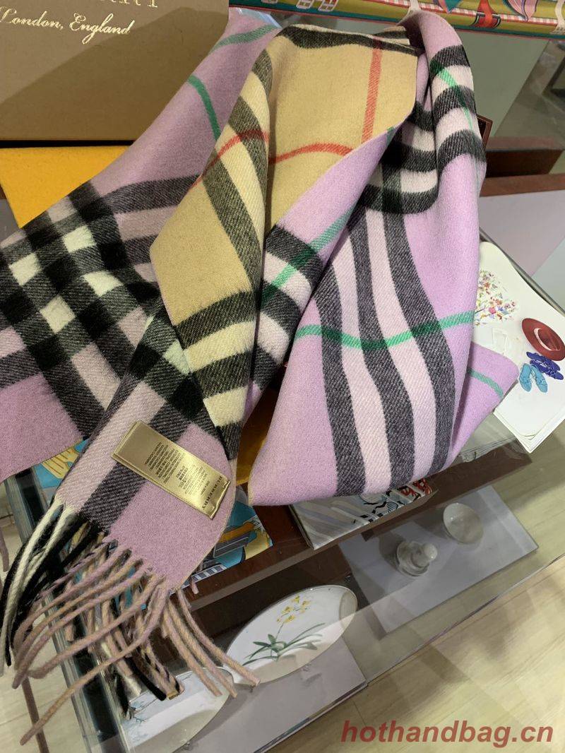 Burberry Scarf B00260