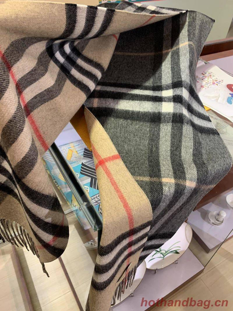 Burberry Scarf B00263