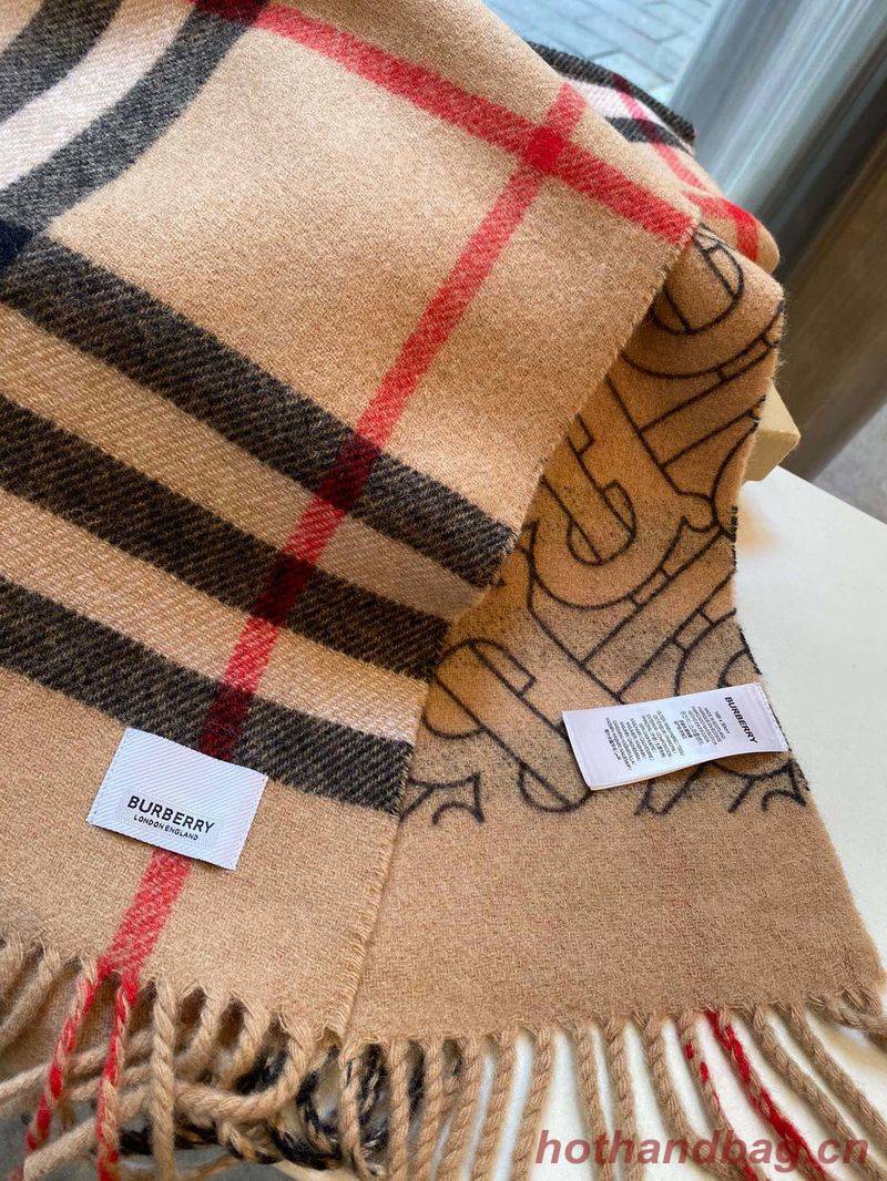 Burberry Scarf B00264