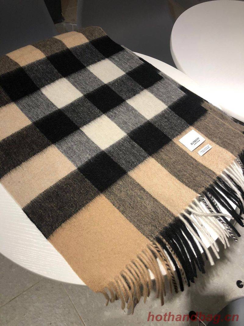 Burberry Scarf B00269