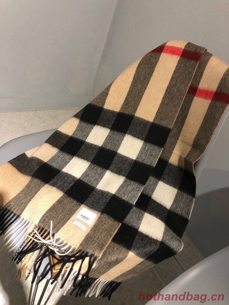 Burberry Scarf B00269