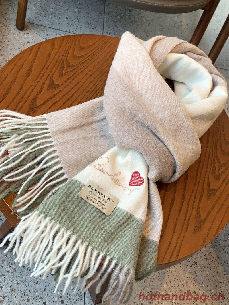 Burberry Scarf B00281