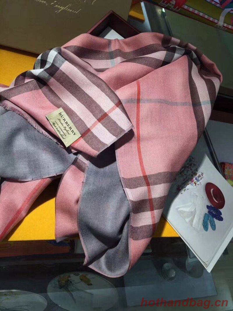 Burberry Scarf B00282