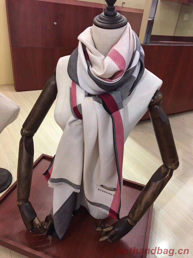 Burberry Scarf B00284