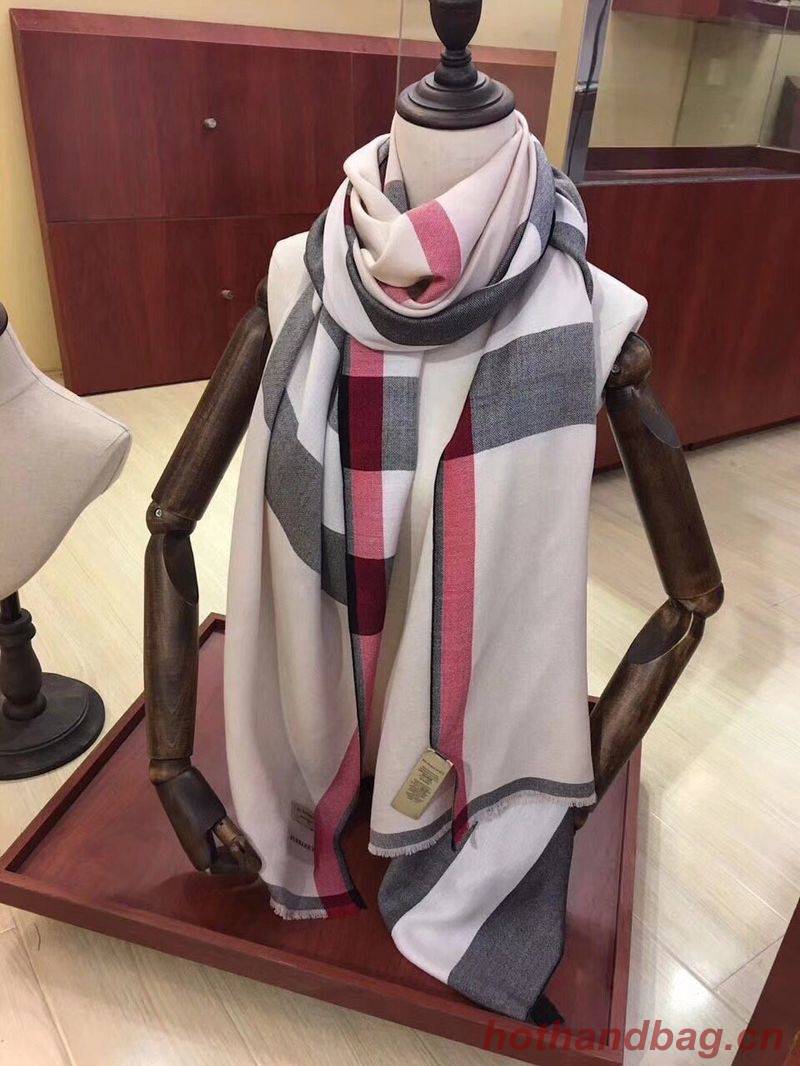 Burberry Scarf B00284