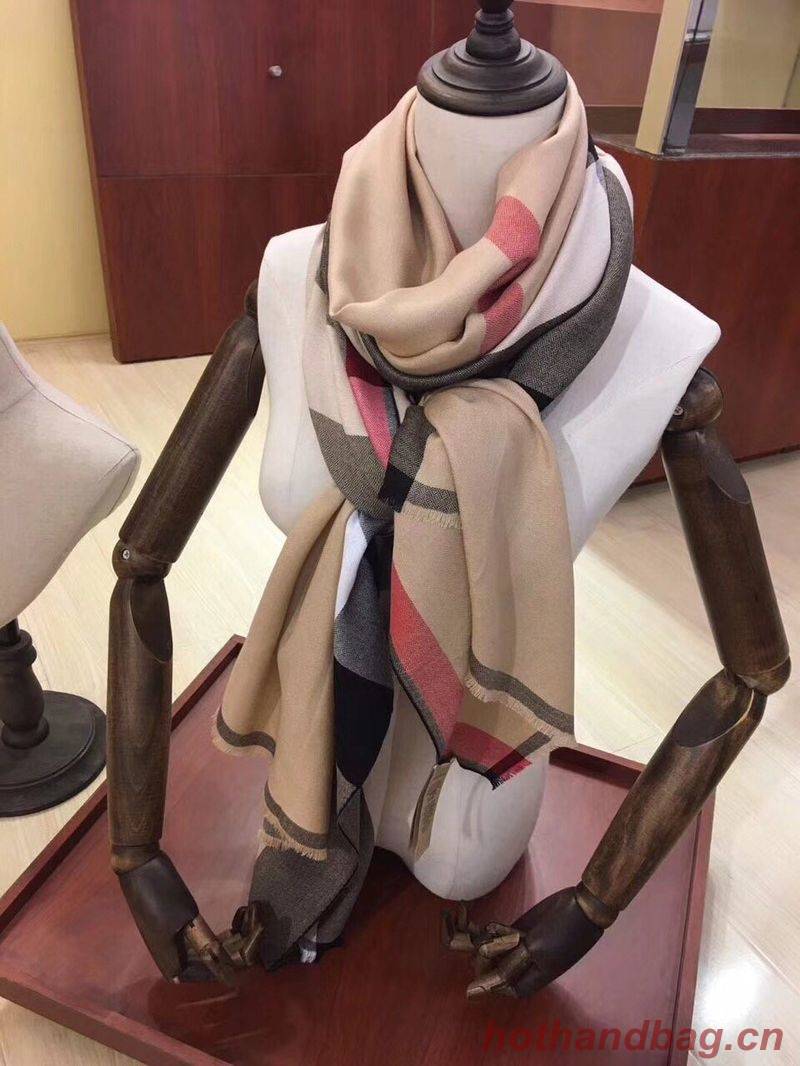 Burberry Scarf B00285