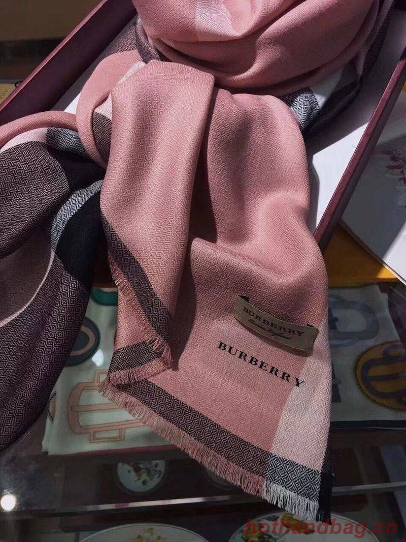 Burberry Scarf B00286