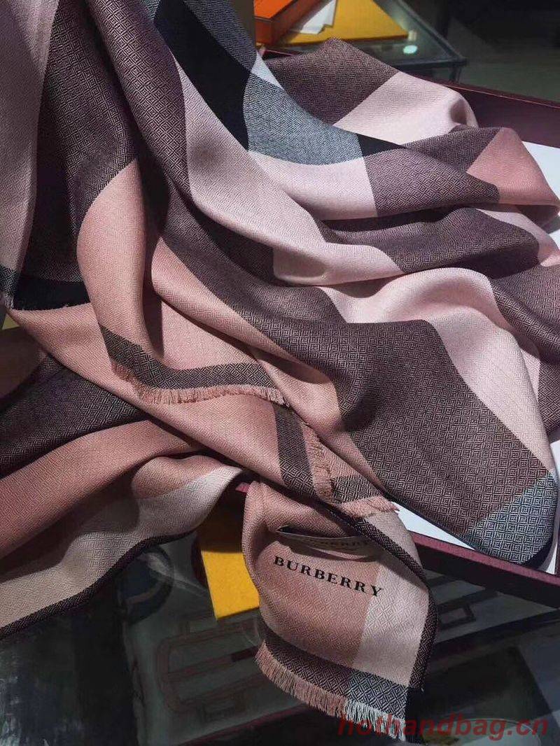 Burberry Scarf B00286