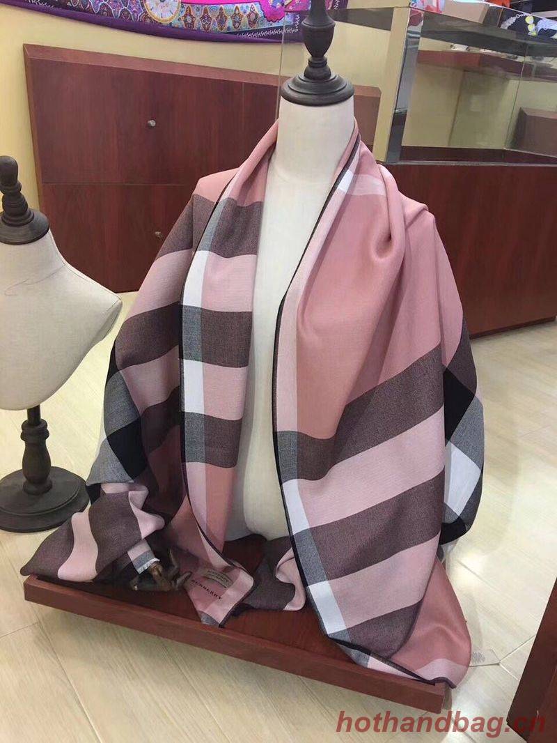 Burberry Scarf B00286