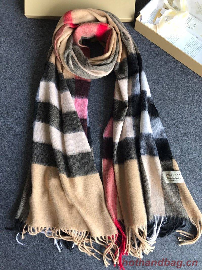 Burberry Scarf B00287