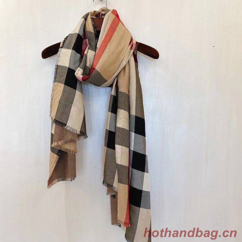 Burberry Scarf B00288