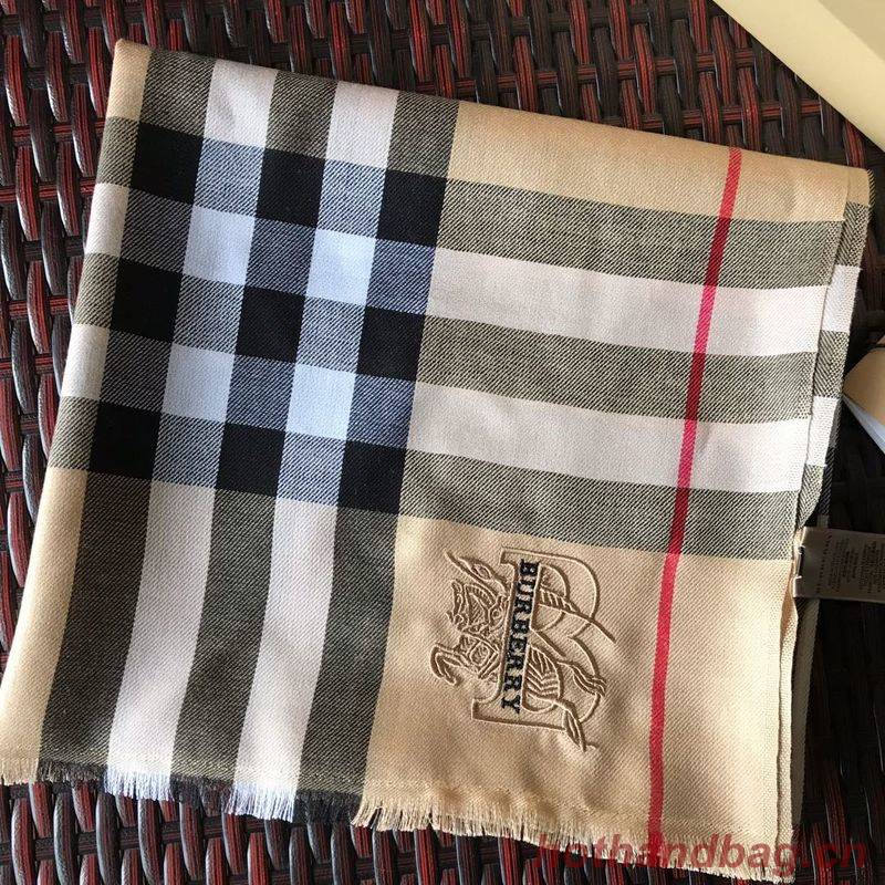 Burberry Scarf B00289