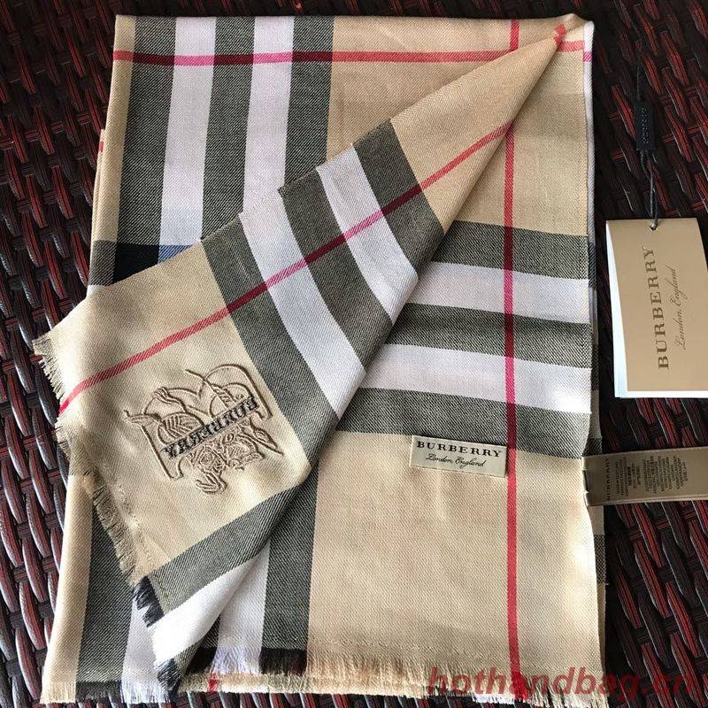 Burberry Scarf B00289