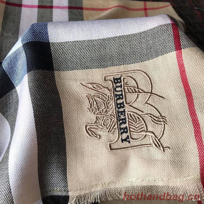 Burberry Scarf B00289