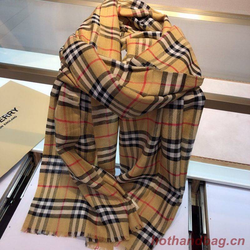 Burberry Scarf B00290