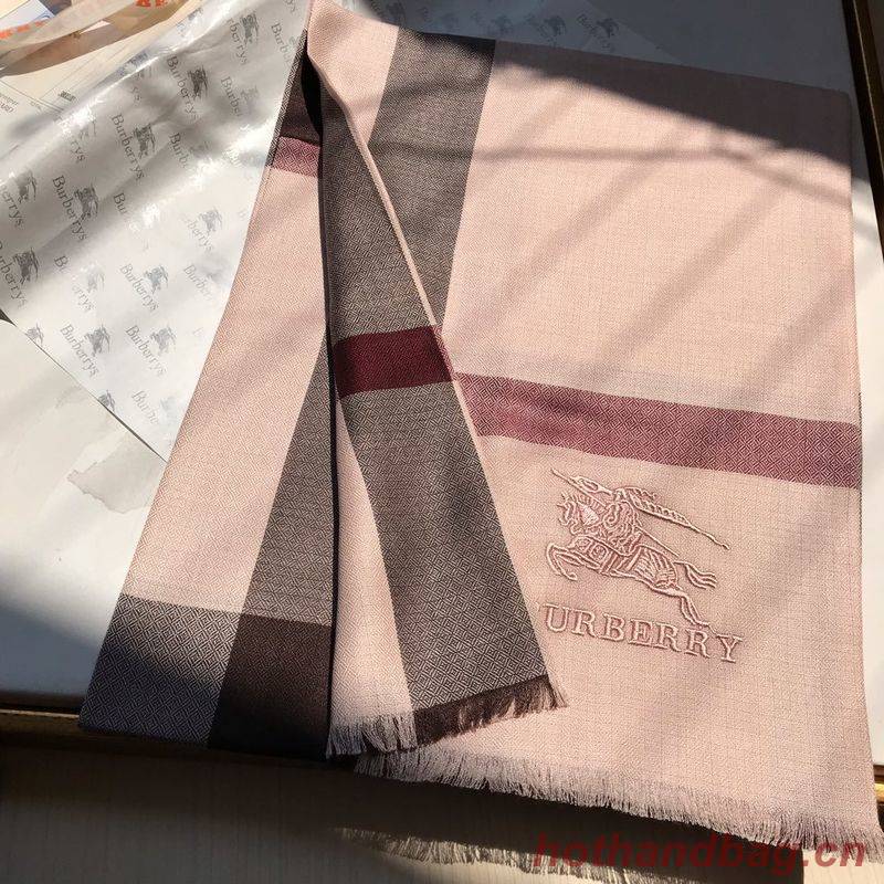 Burberry Scarf B00292