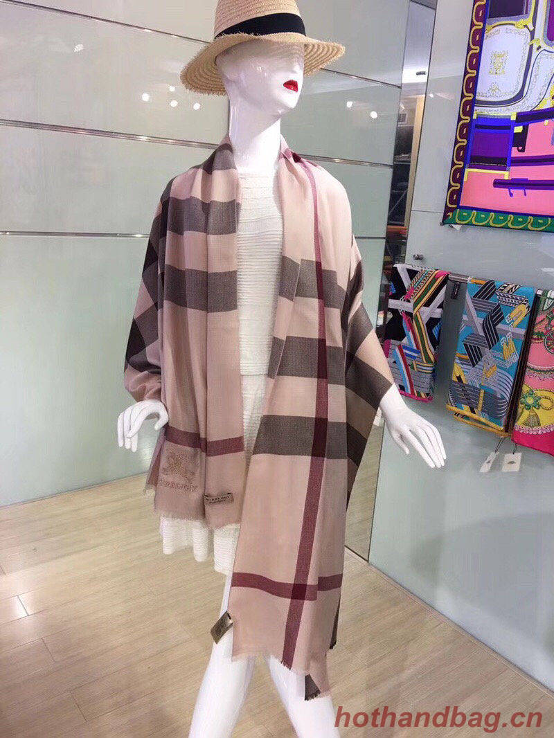 Burberry Scarf B00292