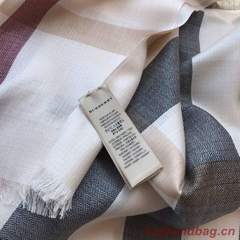 Burberry Scarf B00293