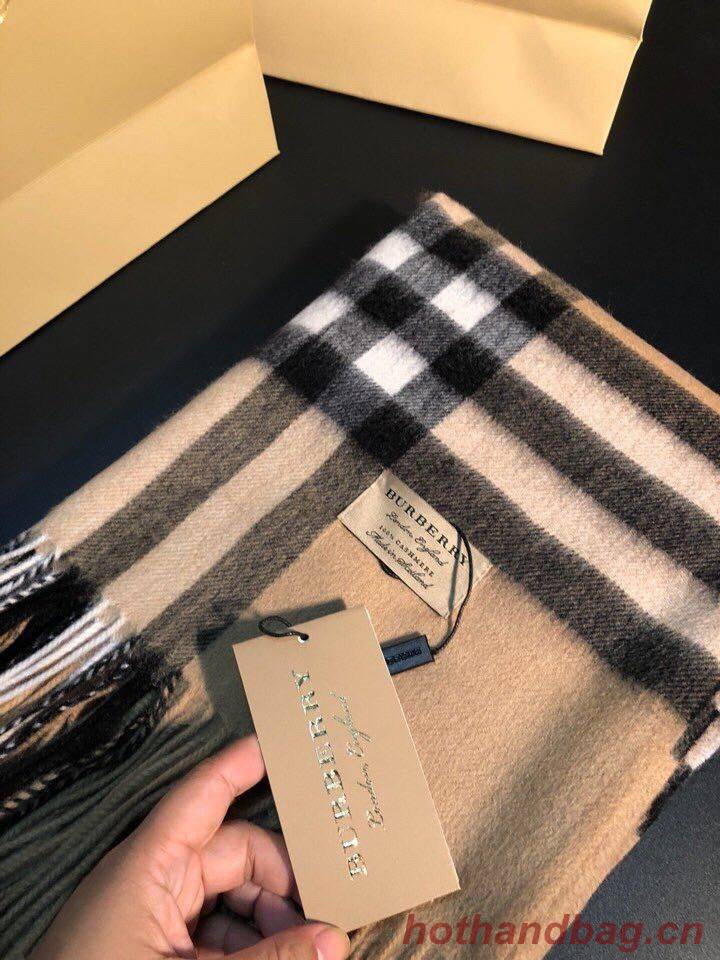 Burberry Scarf B00318