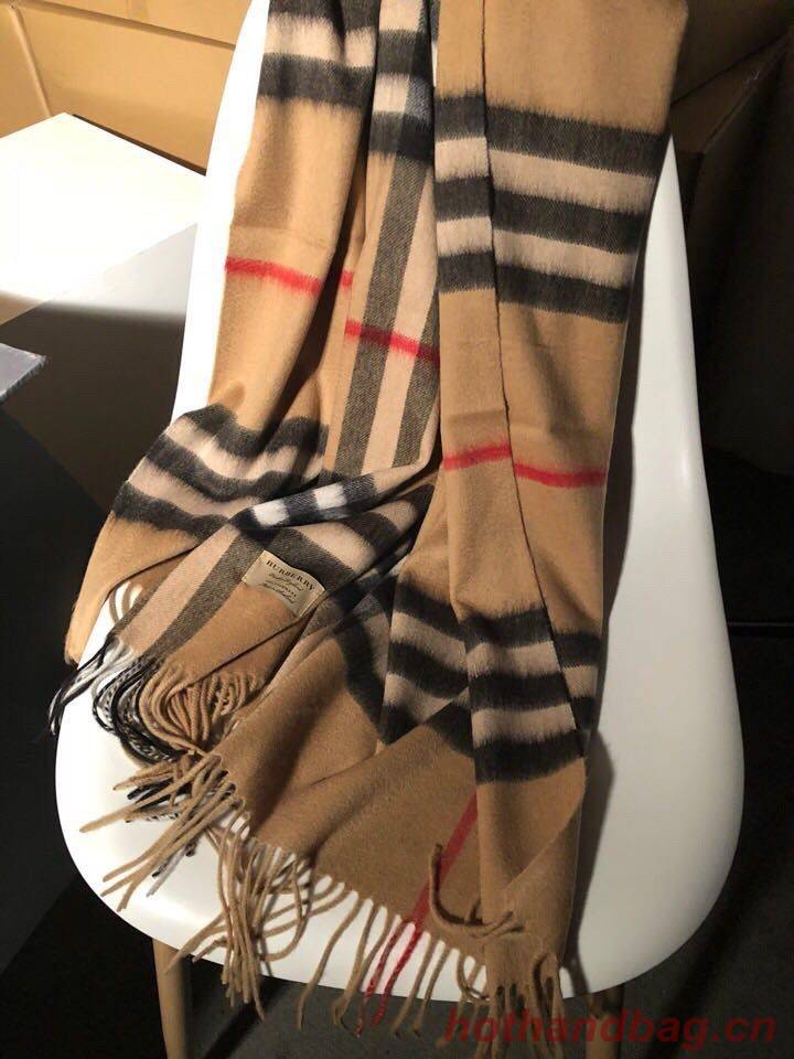 Burberry Scarf B00318