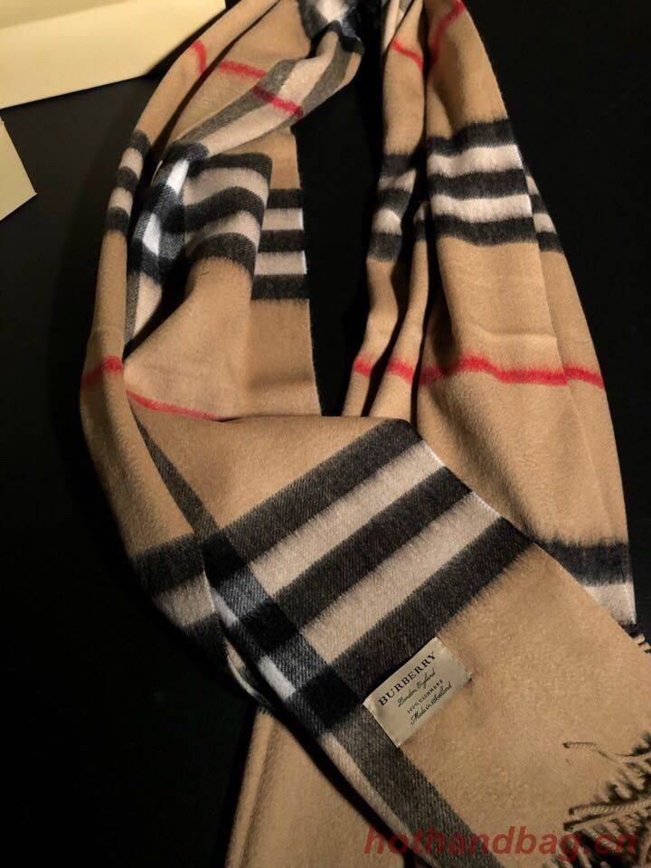 Burberry Scarf B00318