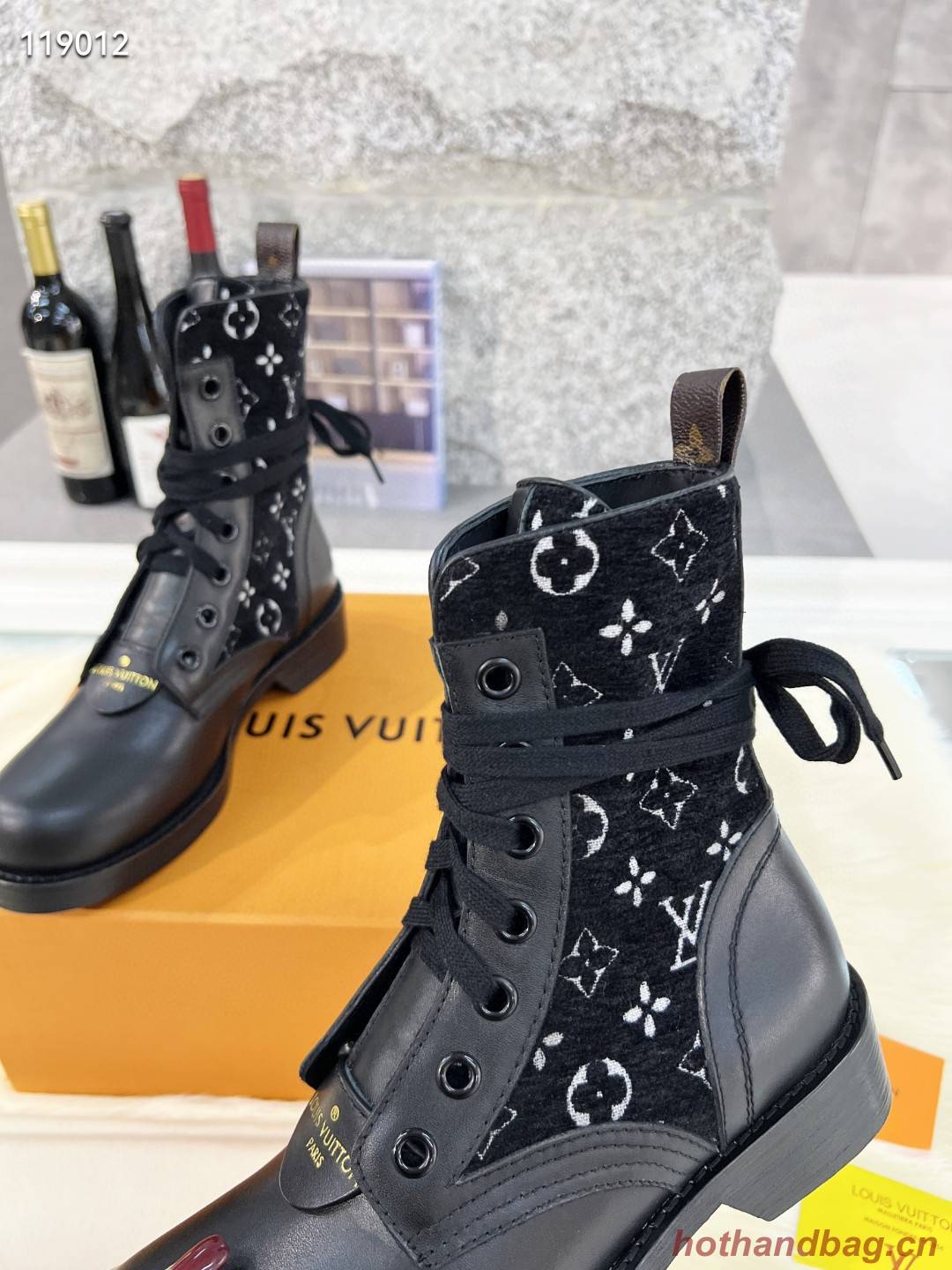 Louis Vuitton WONDERLAND FLAT RANGER LV1156DS-2