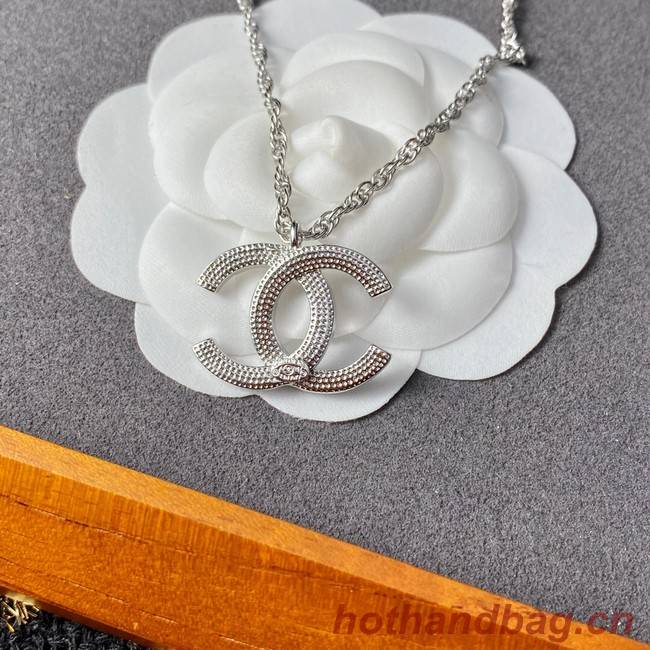 Chanel Necklace CE7290