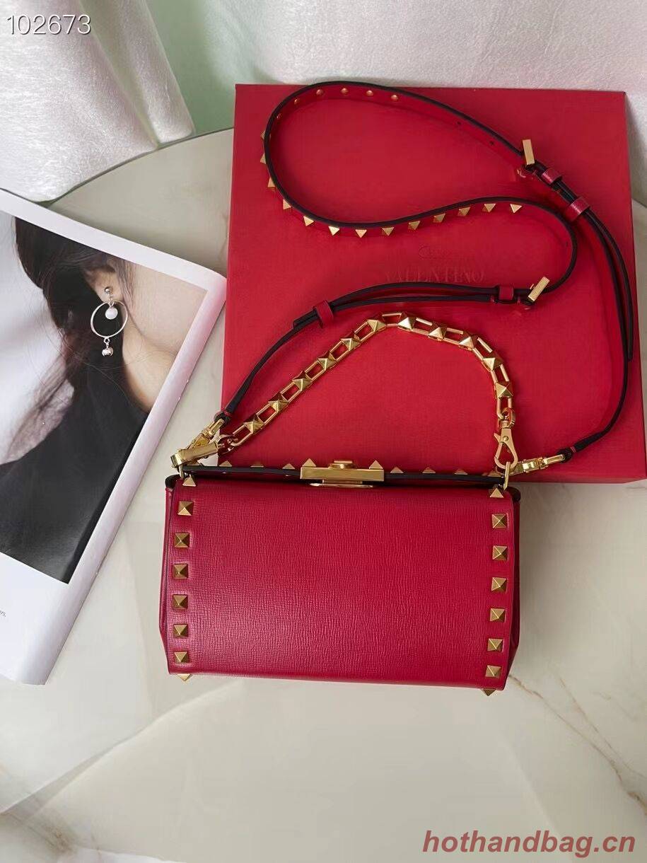 VALENTINO GARAVANI Rockstud Alcove Grain calf shoulder bag V0189 red