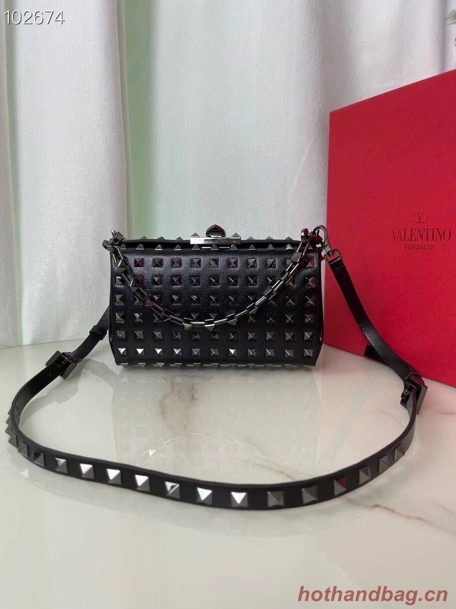 VALENTINO GARAVANI Rockstud Alcove Grain calf shoulder bag AV0189 black