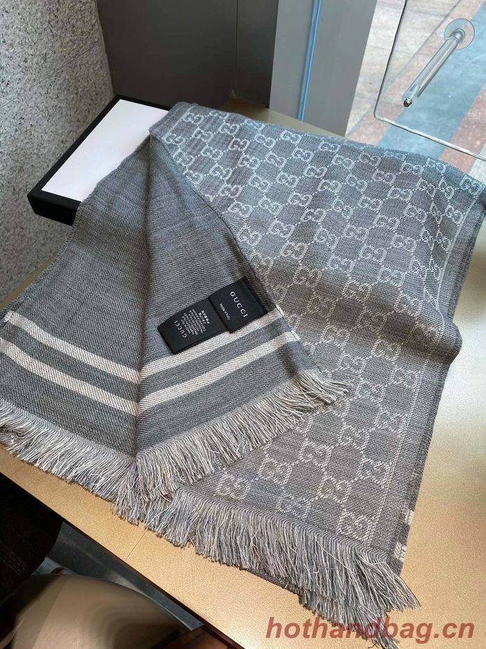 Gucci Scarf G00121