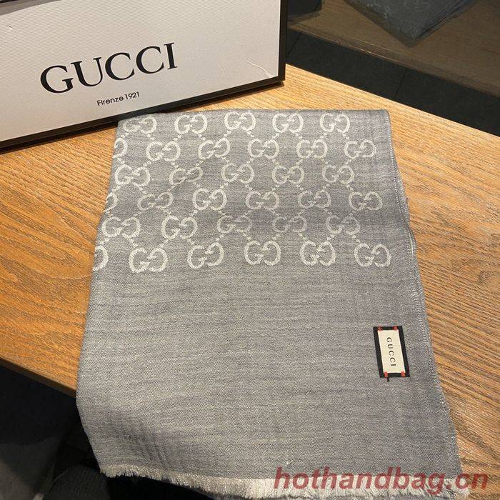 Gucci Scarf G00125