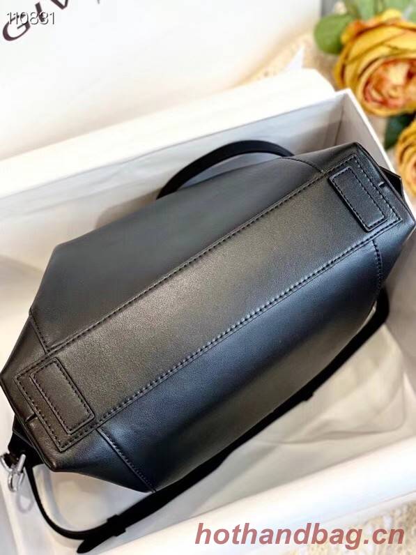 GIVENCHY Original Leather Shoulder Bag 63188 black