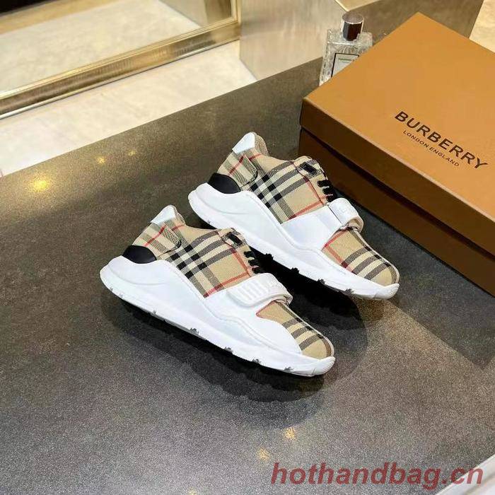 Burberry shoes BU00011