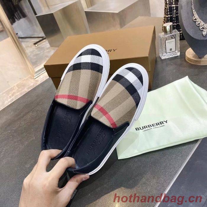 Burberry shoes BU00017