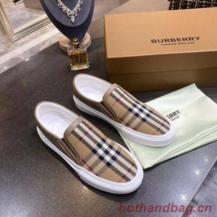 Burberry shoes BU00022