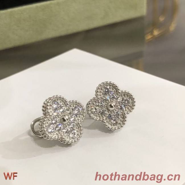 Van Cleef & Arpels  Earrings CE7499