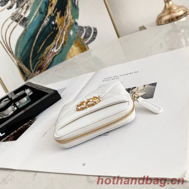 Chanel 19 Zip Card bag 82086 white