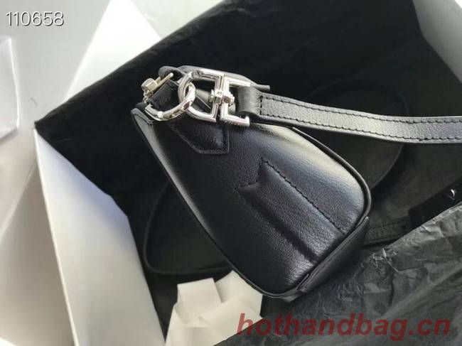 GIVENCHY Original Leather Shoulder Bag 1870 black