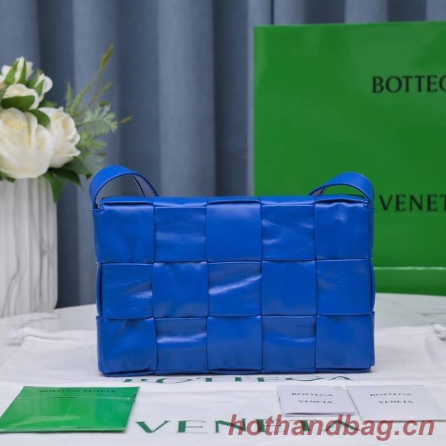 Bottega Veneta CASSETTE 018101 blue