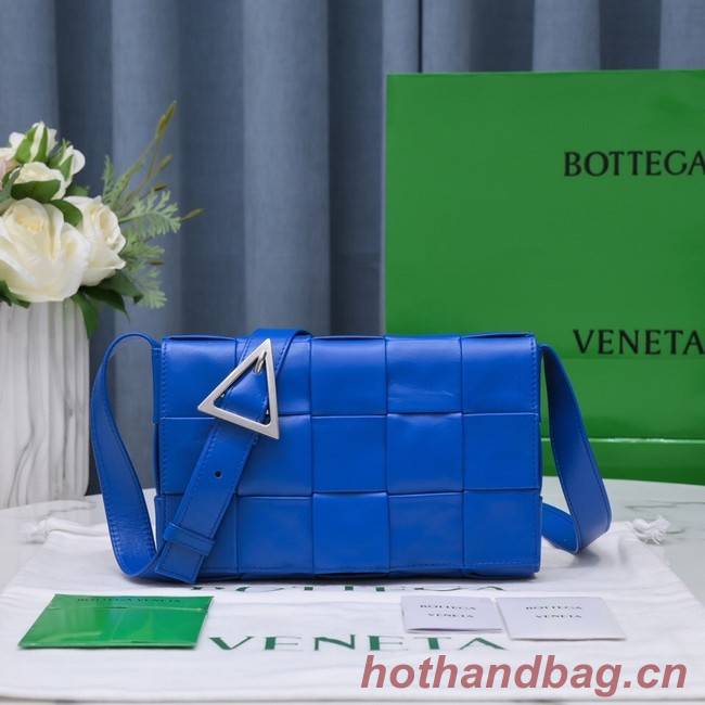 Bottega Veneta CASSETTE 018101 blue