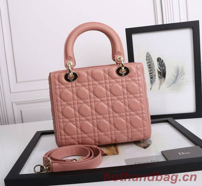 MEDIUM LADY DIOR BAG Cannage Lambskin M0565E Cherry Blossom powder