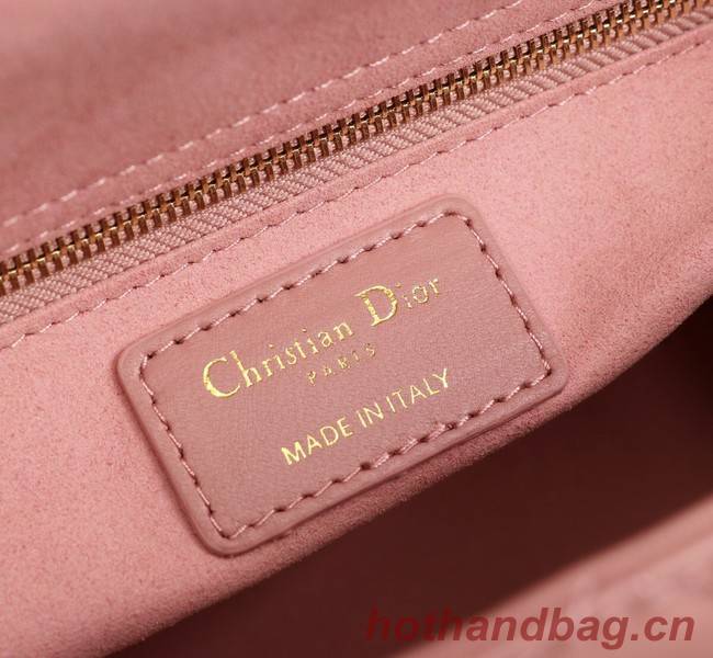 MEDIUM LADY DIOR BAG Cannage Lambskin M0565E Cherry Blossom powder