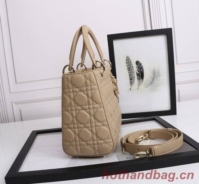 MEDIUM LADY DIOR BAG Cannage Lambskin M0565E apricot